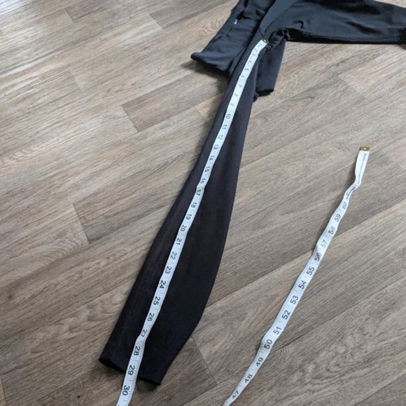 Nike Women’s Legend 2.0 Tight Fit Training Black Pant Legging Size Small - Picture 4 of 9